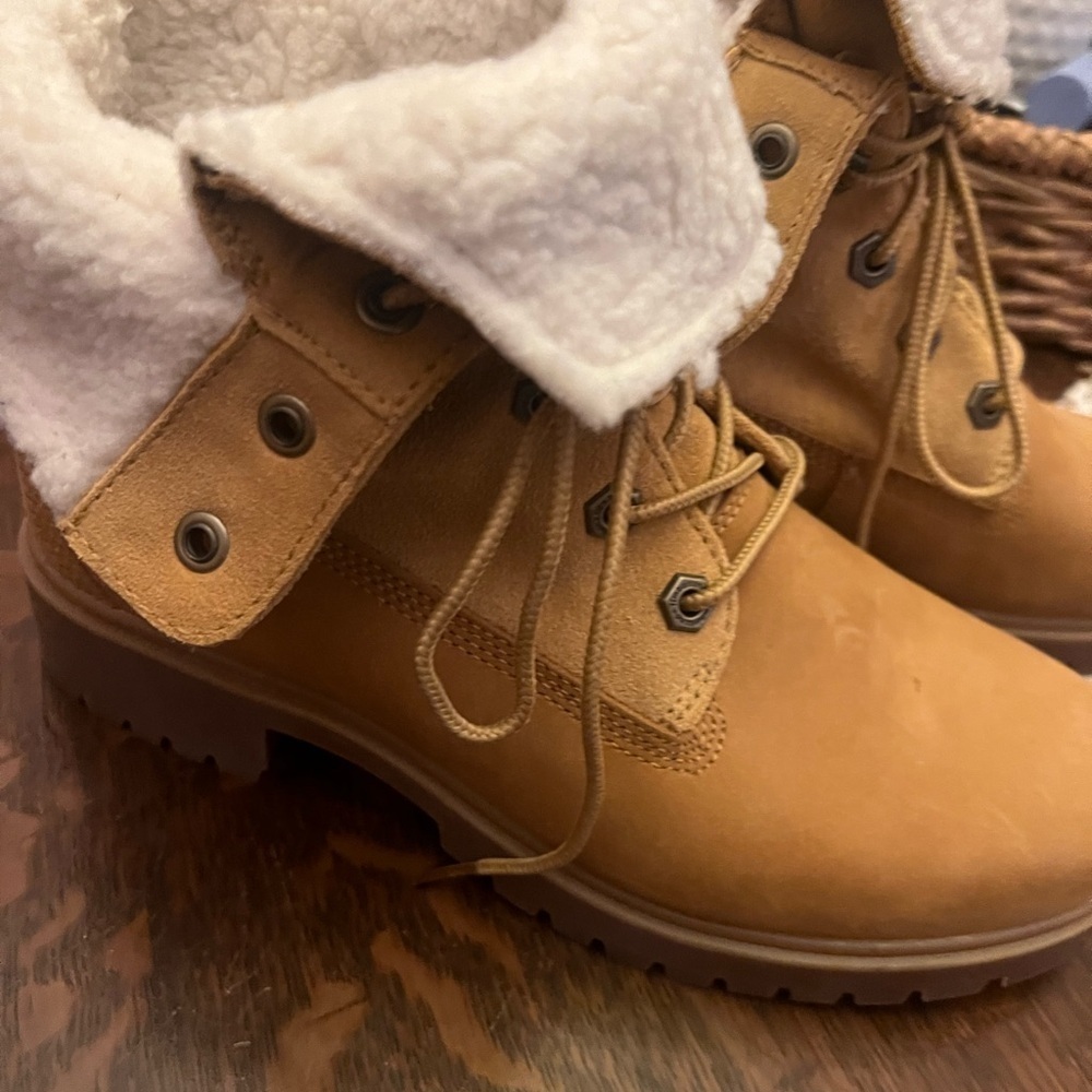 Timberland Tan Winter Boots - Convertible Fleece Collar - Size 7 - Picture 4 of 14